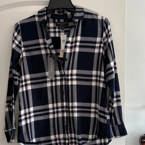 Boyfriend Fit Women’s Banana Republic Plaid Button-Up Shirt - Picture 1 of 2